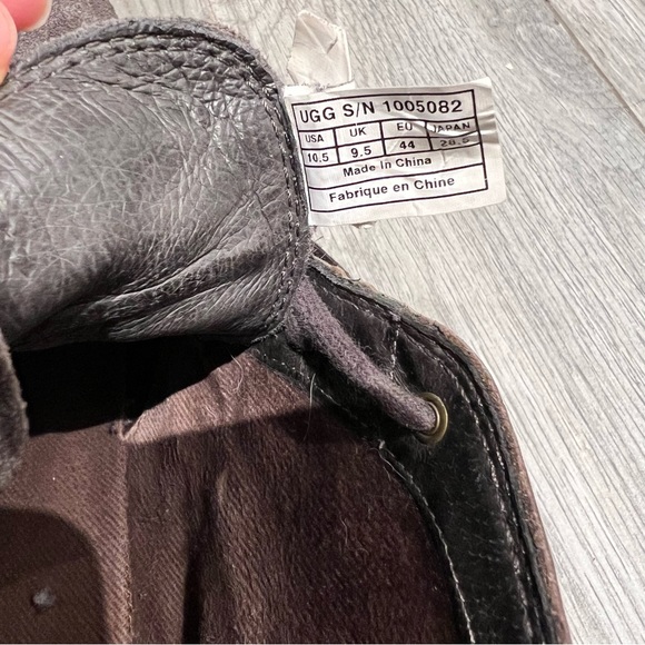 Ugg Mens Suede/Leather Brown Boots, Size 10.5 - Picture 7 of 9